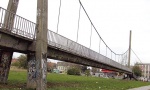 Roki čuva most na suvom