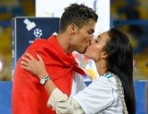Ronaldo u Rols Rojsu: Potrebna mi je tvoja ljubav poput sunca