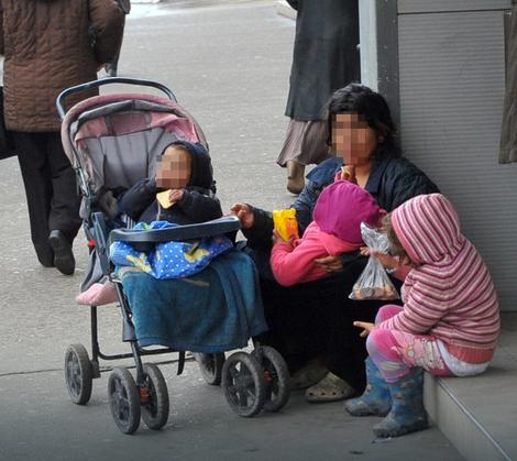 Romska deca koja prose na ulicama Bijeljine biće zbrinjavana u dnevnom centru i uključivana u edukativne programe