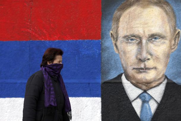 Rusi Briselu: Pritisnite Prištinu