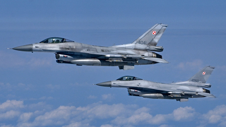 Rusija će F-16 u Ukrajini tretirati kao nuklearnu pretnju – Lavrov