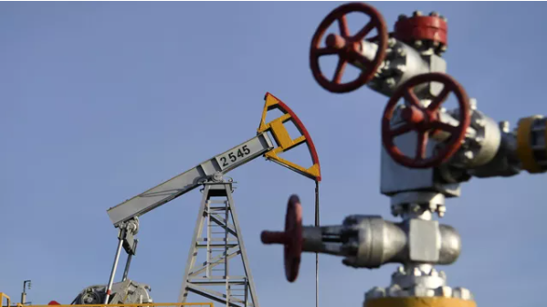 Rusija će u koordinaciji sa zemljama OPEK+ smanjiti proizvodnju nafte