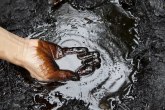 Rusija prodaje naftu 20 dolara skuplje od cene koju bi da joj nametnu