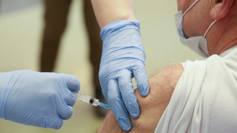 Rusija u borbi protiv crnog tržišta lažnih potvrda o vakcinama