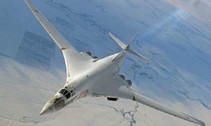 Rusija vaskrsla bombarder Tu-160M, prvi let pred Putinom