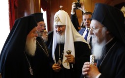 
					Ruska pravoslavna crkva prekida odnose s Vaseljenskom patrijaršijom 
					
									