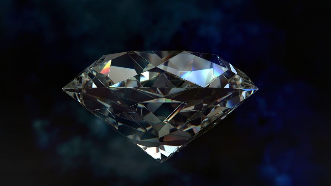 Ruski dijamant “Alrosa Spectacle” na aukciji 12. maja