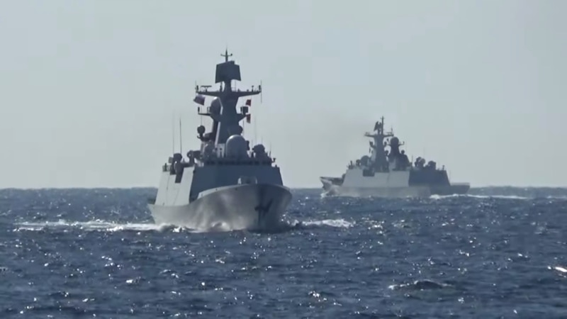 Ruski i kineski ratni brodovi u prvoj zajedničkoj patroli na Pacifiku