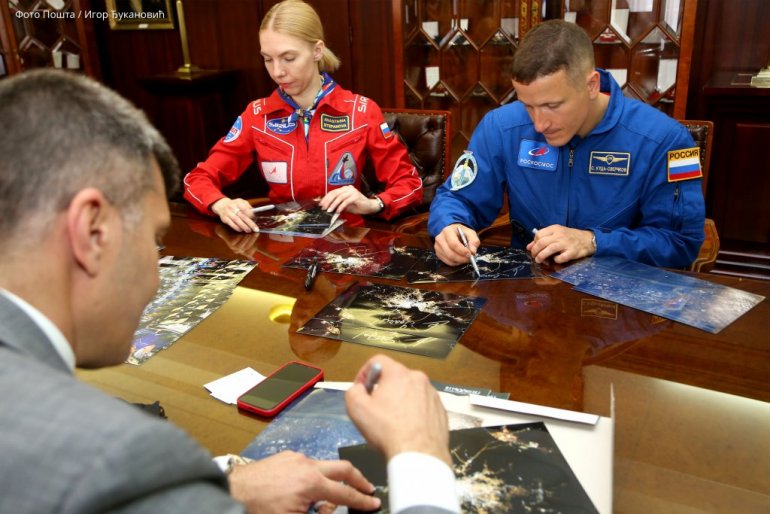 Ruski kosmonauti zatvorili izložbu „Srpska i ruska filatelija o kosmosu“