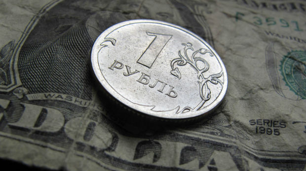 Ruski odgovor na sankcije – sve manje korišćenje dolara