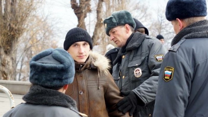 Ruski tužitelj traži dugotrajnu zatvorsku kaznu za člana zabranjene nacionalističke grupe

