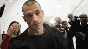 Ruski umetnik Pjotr Pavlenski priveden u Parizu
