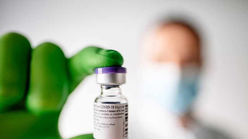 S dolaskom vakcina za COVID, sledi i borba protiv dezinformacija o imunizaciji