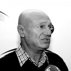 ŠABANOVA SMRT SVE JE ZAVILA U CRNO: Ministar odbrane došao da izjavi saučešće porodici Šaulić