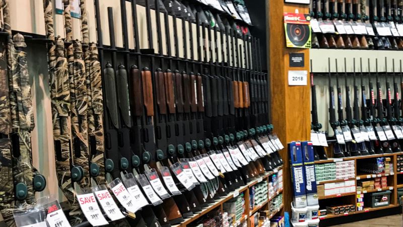 SAD: Bez podizanja starosne granice za kupovinu oružja