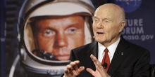 Preminuo legendarni astronaut Džon Glen
