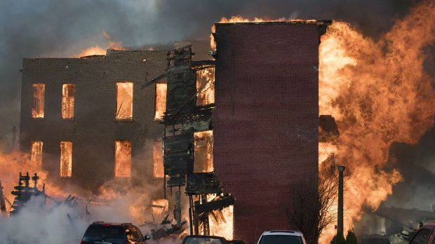 SAD, imitirao TV emisiju i izazvao požar u 20 zgrada 