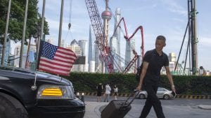 SAD odložile primenu dodatnih carina od 10 odsto na kinesku robu
