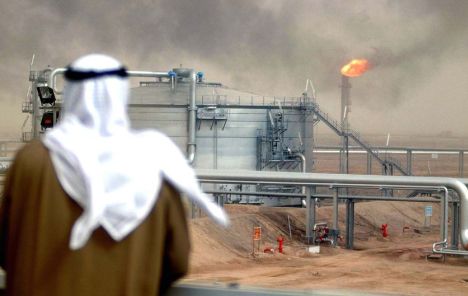 SAD osudio napade na saudijska naftna postrojenja, a Pompeo okrivio Iran