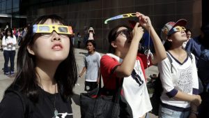SAD ukinule vize za više od hiljadu kineskih studenata