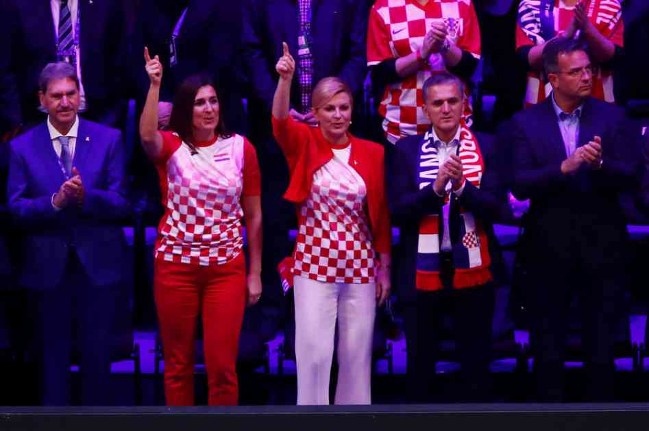 SAMO MAJICA JOŠ UVEK NIJE MOKRA: Kolinda žestoko navija za Čilića! Predsednica Hrvatske opet GLAVNA NA TRIBINAMA (FOTO)