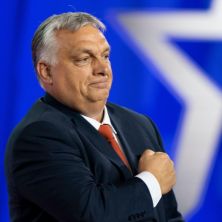 SAMO PRED NJOM DRHTI VIKTOR ORBAN: Mađarski premijer objavom iznenadio sve na društvenim mrežama  (FOTO)