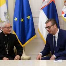 SARADNJA SRBIJE I SVETE STOLICE VEOMA DOBRA Vučić primio nadbiskupa u oproštajnu posetu 