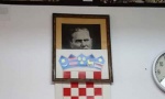 SCENA IZ UČIONICE: Ispod uramljene „šahovnice” izvirio Tito