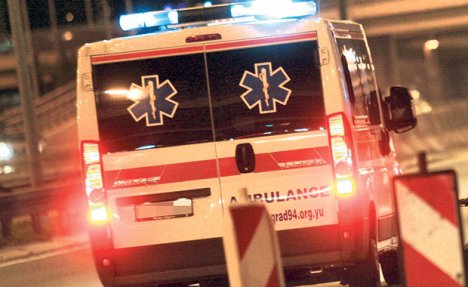 SEVALI NOŽEVI NOĆAS U BEOGRADU: Ubodeno troje, na Brankovom mostu prevrnuo se auto sa 6 putnika