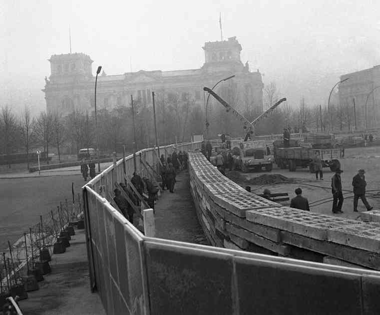 SIMBOL HLADNOG RATA: Na današnji dan počela je gradnja Berlinskog zida (VIDEO)