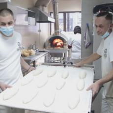 SIROMAŠNIMA VEĆ MESECIMA DELE BESPLATNE OBROKE! Veliko bravo za ove humane pekare iz Čačka (FOTO)