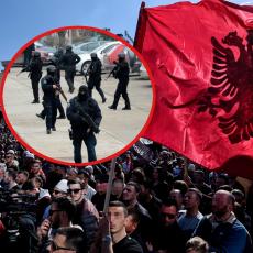 SITUACIJA OPASNA! Specijalci sa DUGIM CEVIMA marširaju na Kosovu! Državni VRH SRBIJE upozorio NACIJU - Albanci na SVE SPREMNI! 