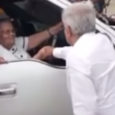 SKANDAL! Predsednik jedne velike zemlje se rukovao sa majkom najozloglašenijeg narko bosa (VIDEO)