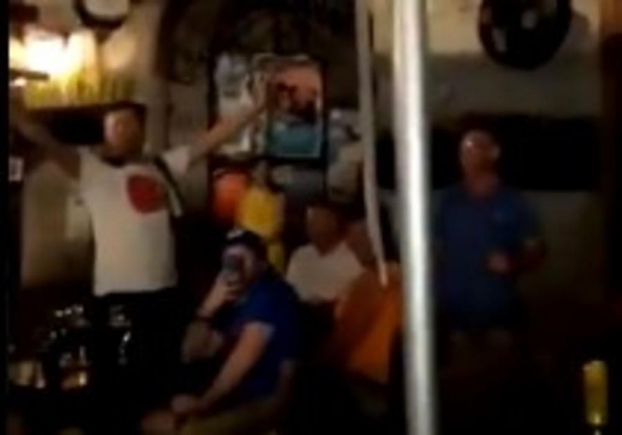 ŠKOTSKI NAVIJAČI NISU ZAŽALILI ŠTO SU DOŠLI U BEOGRAD: Kilmarnok nije igrao sa Partizanom, ali su se sjajno proveli u kafani (VIDEO)