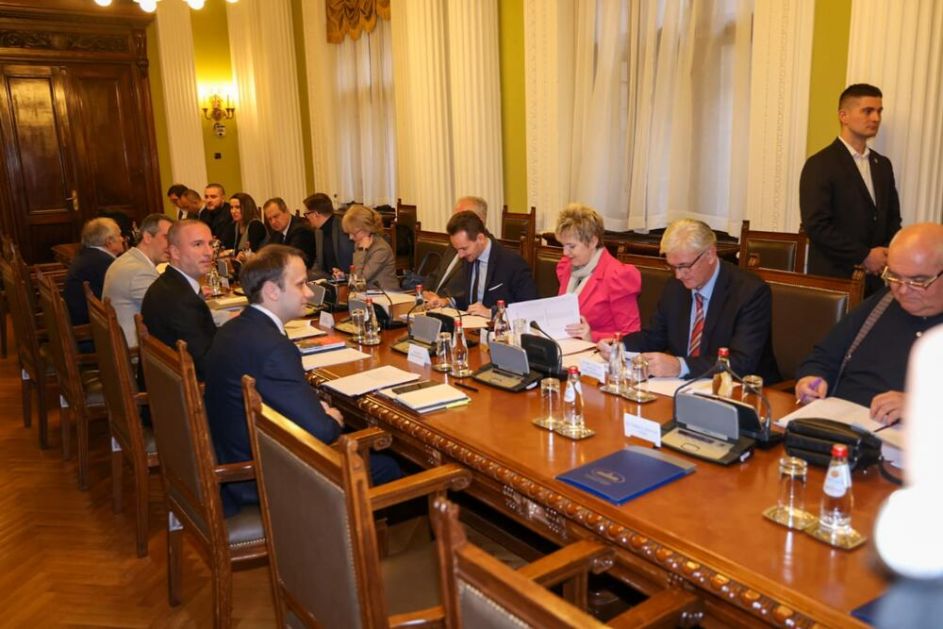 SKUPŠTINA SRBIJE: Počele konsultacije poslaničkih grupa u srpskom parlamentu (FOTO)