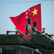 SLOMIĆEMO AMERIKU, i to BEZ ISPALJENOG METKA! Kineski general OTKRIO kako se Peking BORI protiv SAD