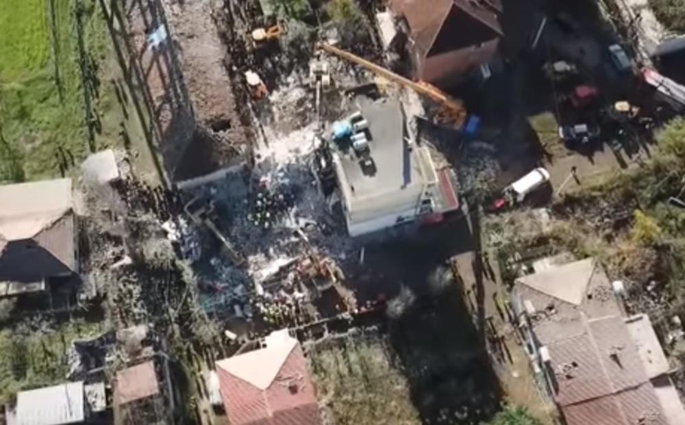 SNIMAK DRONOM POKAZUJE RAZMERE KATASTROFE: Čitava naselja pod ruševinama, spasioci u trci sa vremenom (VIDEO)