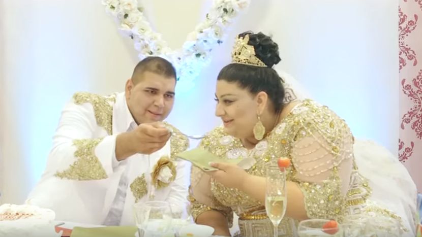 SNIMAK KIČ VENČANJA KOJI DOSAD NISTE VIDELI: Ovi Romi iz Slovačke na svojoj svadbi veka slušaju ADILA (VIDEO)