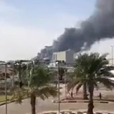 SNIMCI NAKON NAPADA HUTA NA EMIRATE: Crni dim kulja iznad međunarodnog aerodroma u Abu Dabiju (VIDEO)