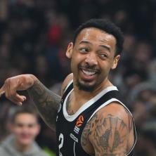 ŠOK PRED DUBAI: Karlik Džons završio sa Partizanom?!