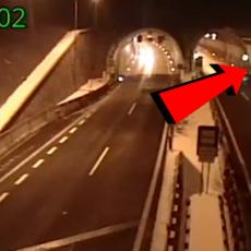 ŠOK SCENA: Zaspao u BMW-u, zakucao se u KROV tunela! (VIDEO)