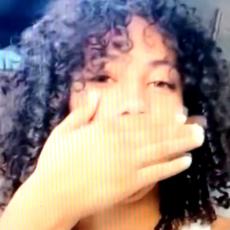 ŠOK SNIMAK IZ AMERIKE! Prelepu studentkinju gumeni METAK POGODIO U LICE, pogledajte JEZIVE POSLEDICE (VIDEO)