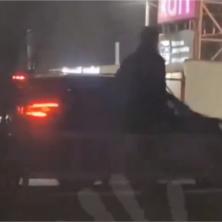 ŠOKANTNA SCENA IZ MOSKVE! Snimljen napadač kako nosi MITRALJEZ i šeta oko dvorane (VIDEO)