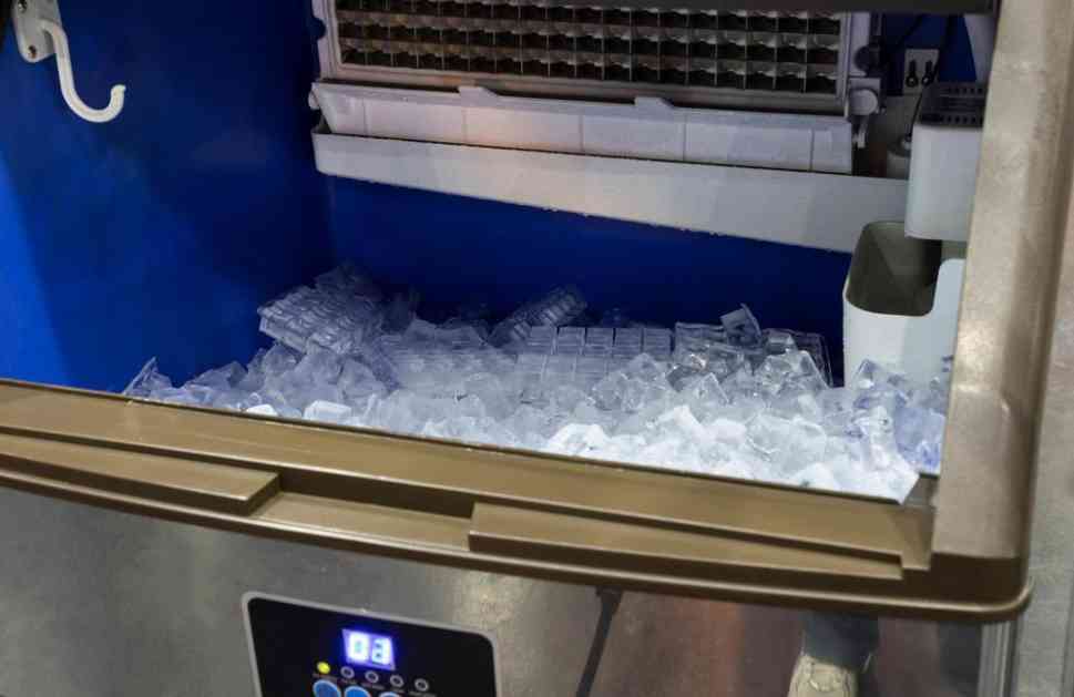 ŠOKANTNO OTKRIĆE: Posle ovoga više nikada nećete naručiti led u kafiću (VIDEO)