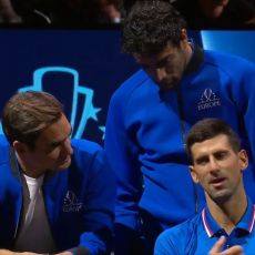 ŠOU NA KLUPI: Federer SAVETOVAO Novaka, Beretini ga bodrio na ČISTOM SRPSKOM (VIDEO)