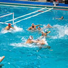 SPEKTAKL U FUKUOKI: Delfini gubili sa 5:0, pa sa penala potopili Crnu Goru