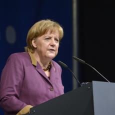 SPORAZUM DVE GIGANTSKE SILE PRETI DA RAZORI NEMAČKU: Crne slutnje Angele Merkel se obistinjuju?