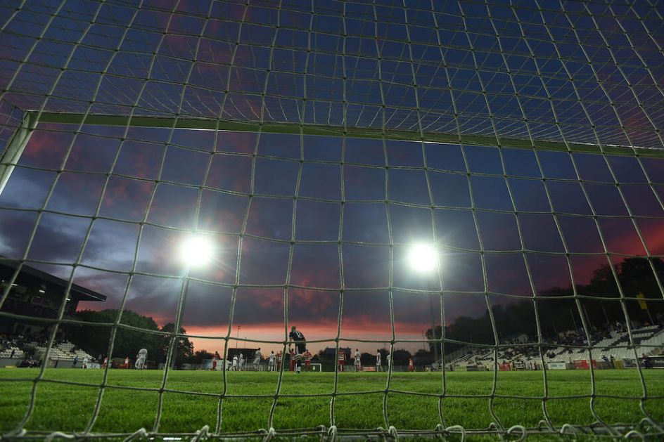 SPORNIM MOMENTIMA U FUDBALU JE ODZVONILO: Stadion Čukaričkog spreman za VAR tehnologiju