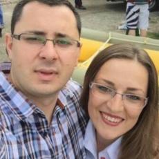 SRBI SE SETILI: Dragana i Aleksandar se iz grada vratili u selo, a sad im OVO VOĆE donosi odličnu zaradu
