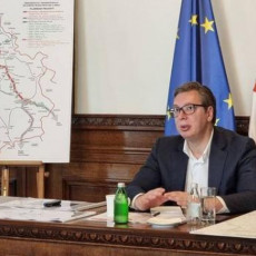 SRBIJA JE REŠENA DA STVORI BOLJU BUDUĆNOST: Predsednik Vučić sa predstavnicima nadležnog ministarstva i železnica Srbije (FOTO)